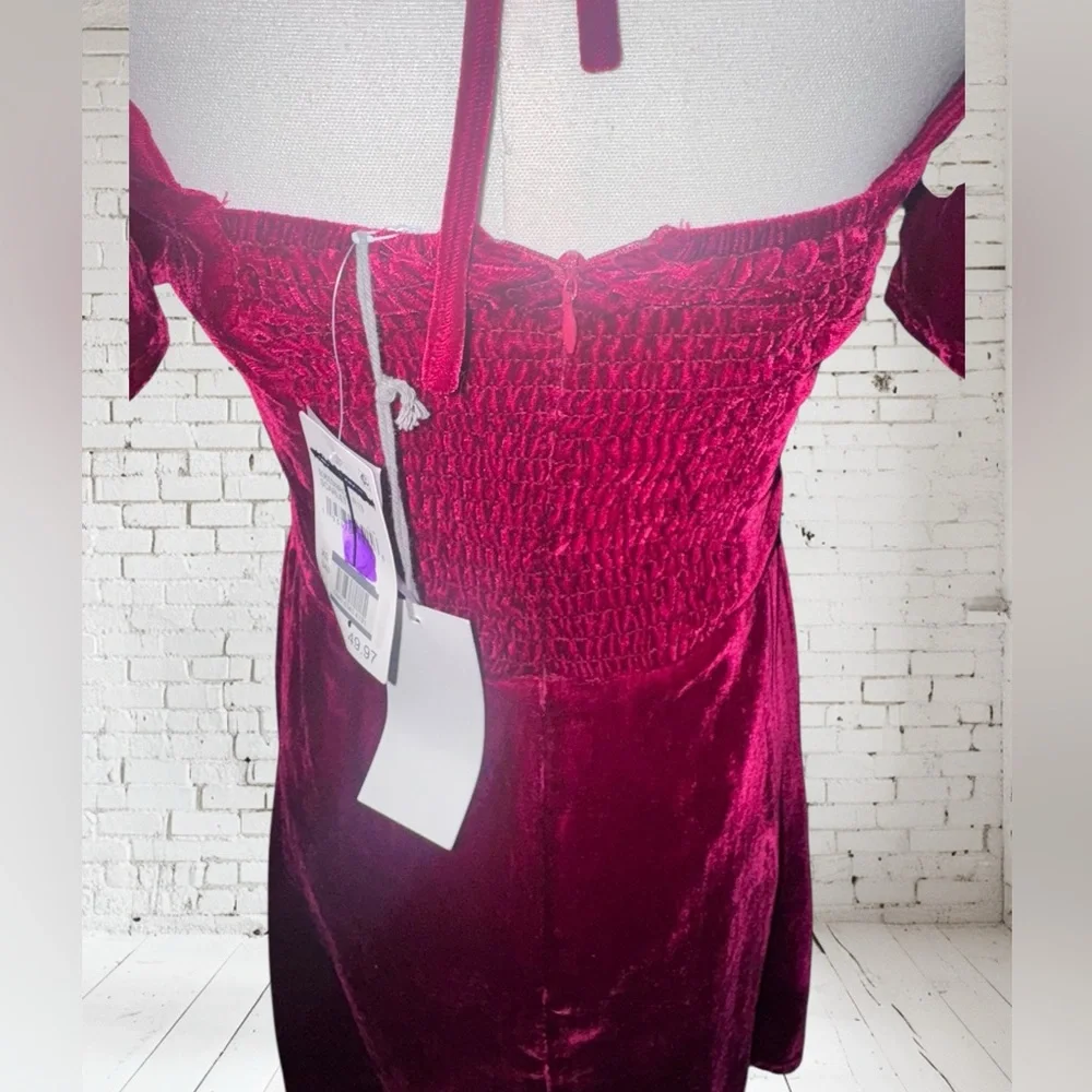 WAYF Velvet Puff Sleeve Dress XS NWT | Luxe Texture Holiday Party Glam Look